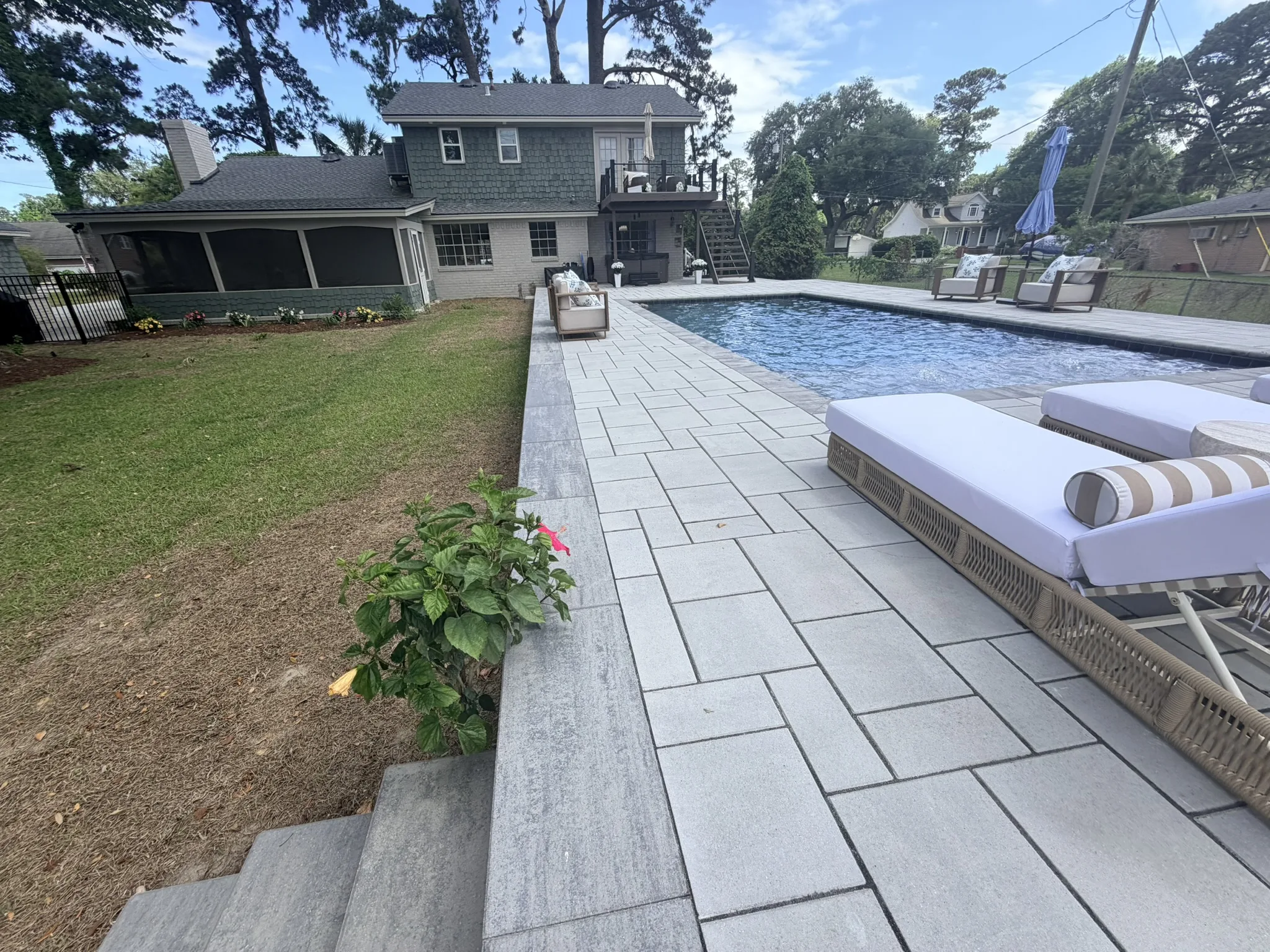 Baker Residence -- Pool Deck, Raised Wall, and Putting Green photo